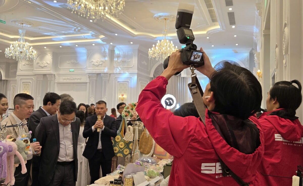 Tiệc cưới ngoài trời Đà Lạt 