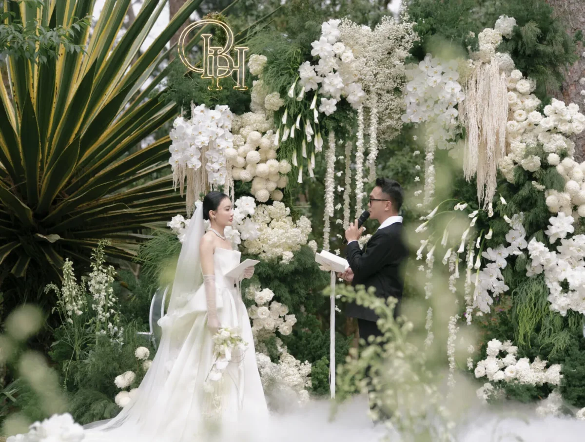 Tổ chức đám cưới trong rừng thông lãng mạn tại Đà Lạt