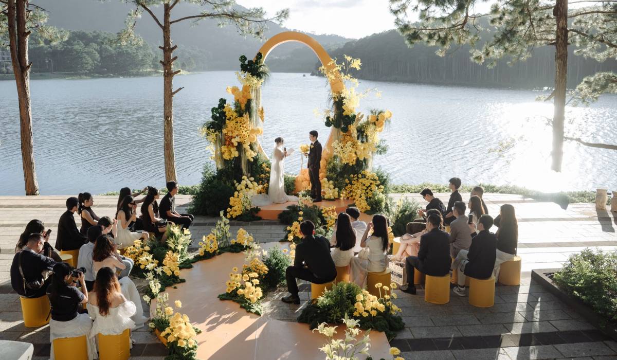 Tổ chức đám cưới trong rừng thông lãng mạn tại Đà Lạt