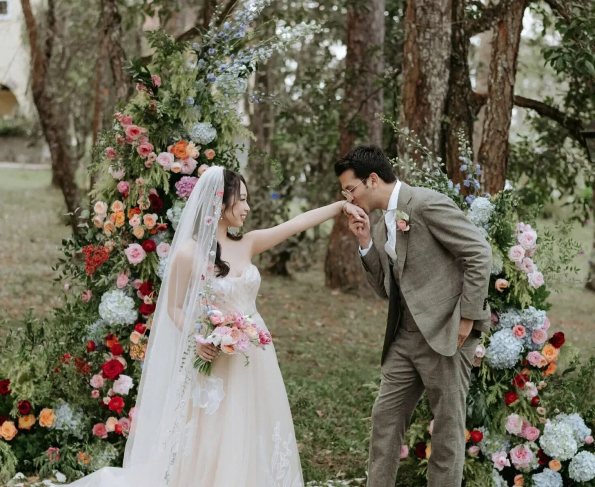 Tổ chức đám cưới trong rừng thông lãng mạn tại Đà Lạt